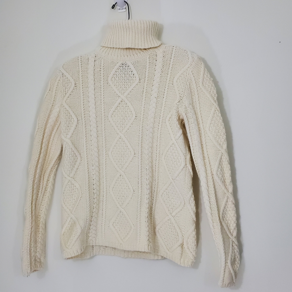 Eddie Bauer Cream Ribbed knit Sweater, Size Small
